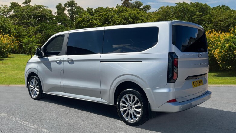 Ford Tourneo Custom 320 L2 Diesel Fwd 2.0 EcoBlue 136ps H1 Titanium 8 seater